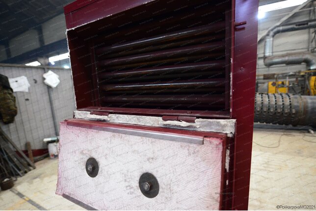 Твердотопливный котел 0.15 МВт - люк для очистки конвективной части